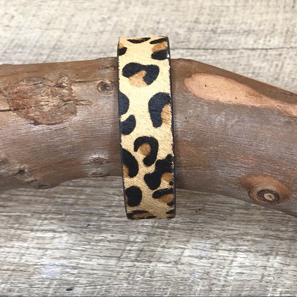 Sold-Leopard print hair on upcycle bracelet cuff - Picture 2 of 4